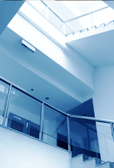 Balustrady szklane na schody