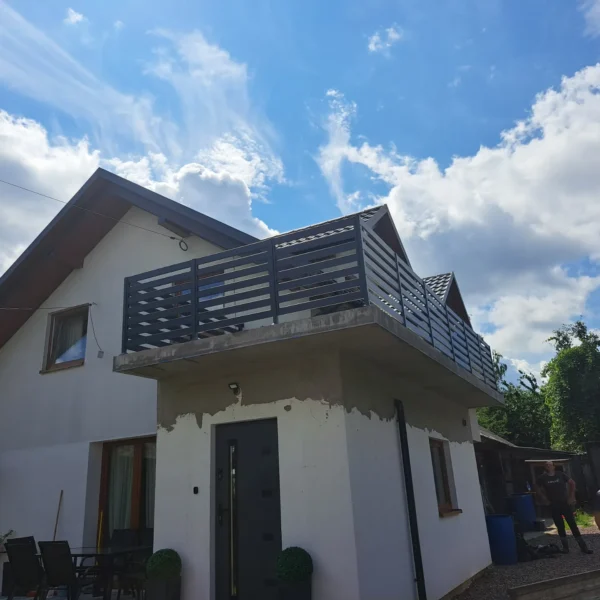 Zdjęcie realizacji balustrady balkonowej