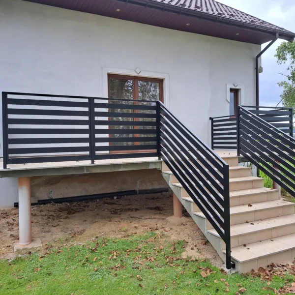 Zdjęcie realizacji balustrady balkonowej