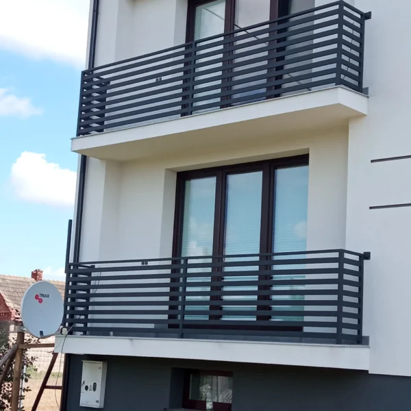 Zdjęcie realizacji balustrady balkonowej